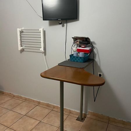 Κεντρικό Ημιυπόγειο Διαμέρισμα Βόλος Εξωτερικό φωτογραφία